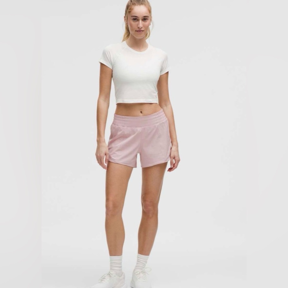 Lululemon Hotty Hot High-Rise Lined Short 4"
Pink Haze
